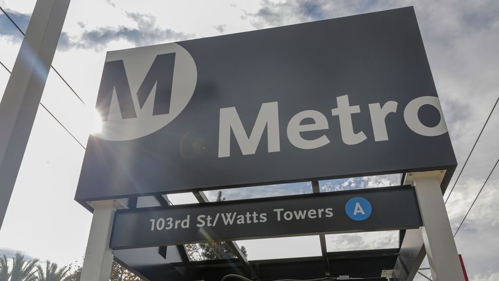 La Metro 1 5dc0607fcac3f