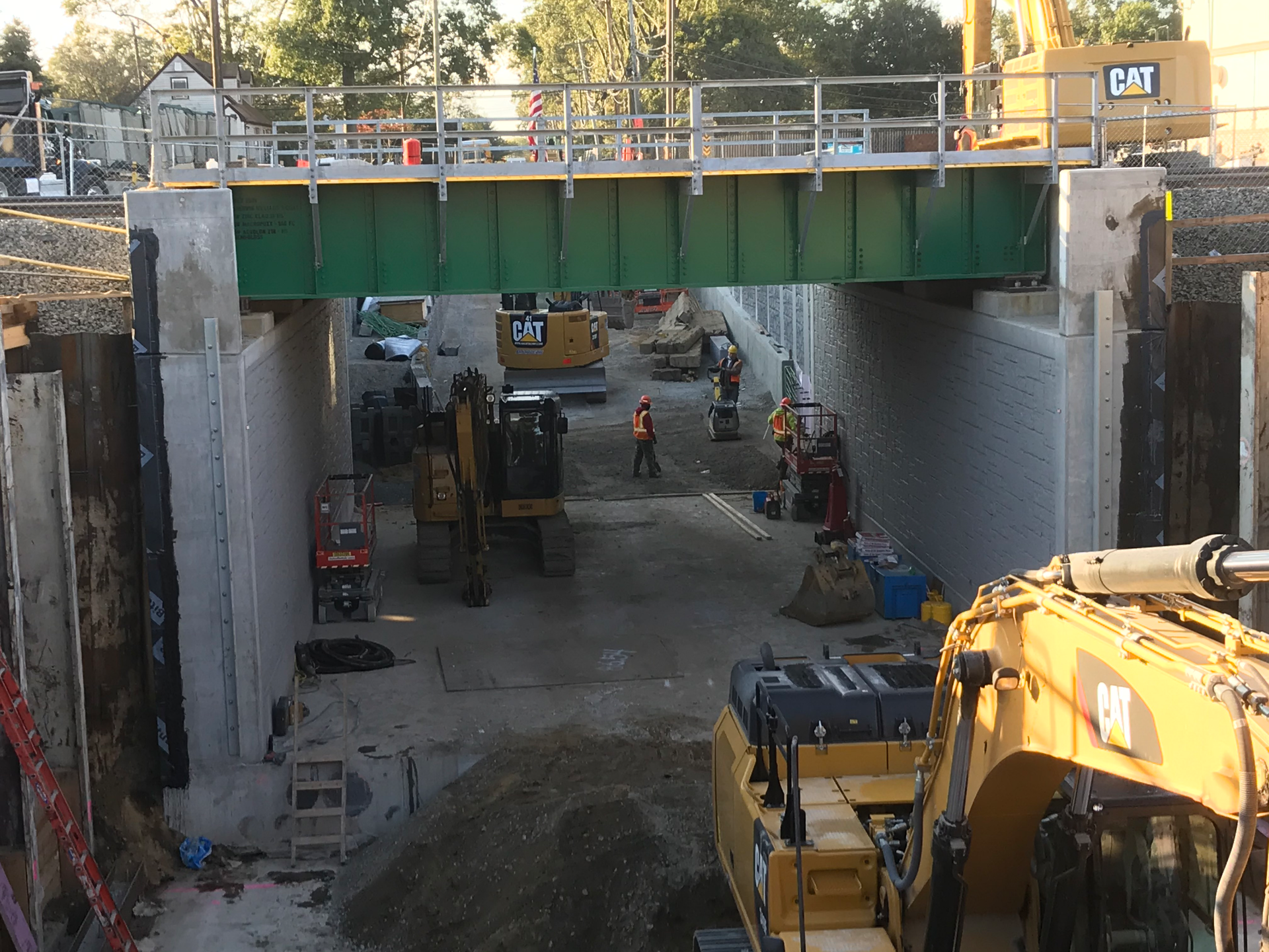 The MTA announced that crews successfully installed a new 1,315-ton bridge that will carry the Long Island Rail Road Main Line over the roadway, and an accompanying underpass.