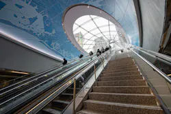 The East End Gateway leading to New York Penn Station opened a day after Moynihan Train Hall and doubles the ingress and egress between the street level and the existing Penn Station’s LIRR Concourse. The East End Gateway leading to New York Penn Station opened a day after Moynihan Train Hall and doubles the ingress and egress between the street level and the existing Penn Station’s LIRR Concourse.