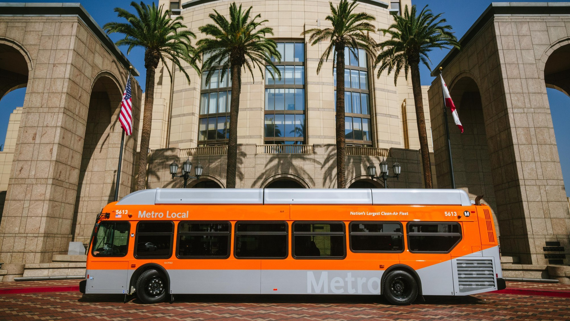 La Metro 4 6022bf9d26e0a