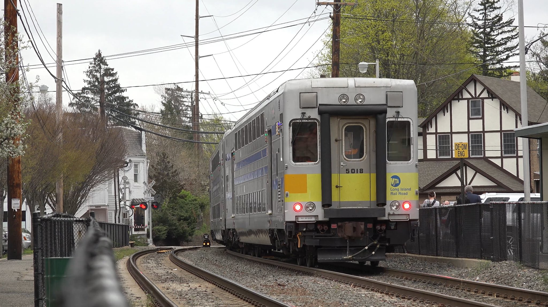 Commuter railroad customers can now fill out the MTA's satisfaction and COVID-19 travel survey.