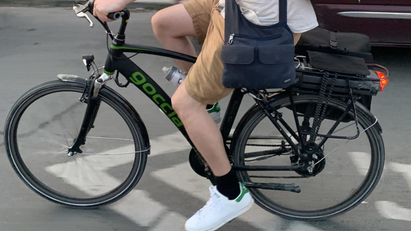 An example of an acceptable e-bike, which looks very similar to a regular bicycle.