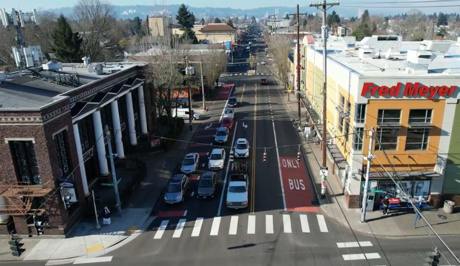 Hawthorne 3 Tri Met Bus Lanes