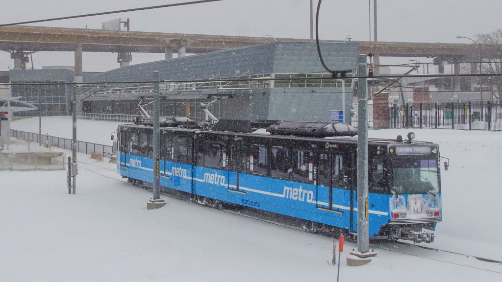 Metrolink Single Car Train 1024x601 St Louis Metro