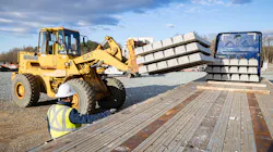 Concrete crossties for use on the Purple Line project are unloaded in March 2021. Concrete crossties for use on the Purple Line project are unloaded in March 2021.