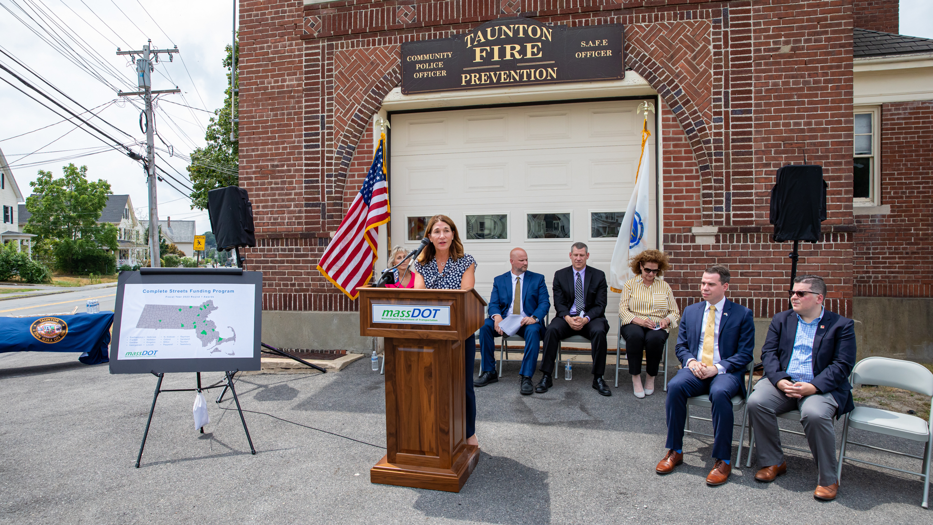 F Yy G51l Xg Au Va 9 Mass Dot