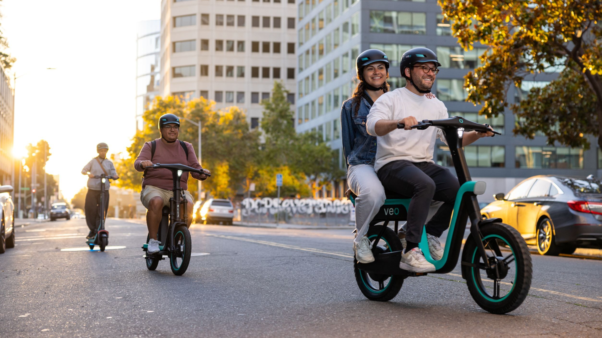 Veo's Apollo Class II e-bike will roll out in select markets in early 2023 and can accommodate two passengers or additional cargo capacity.