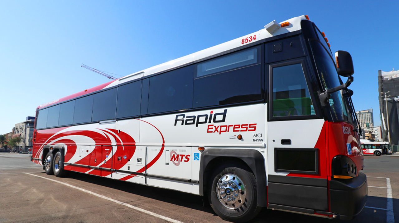 San Diego Metropolitan Transit System electric bus