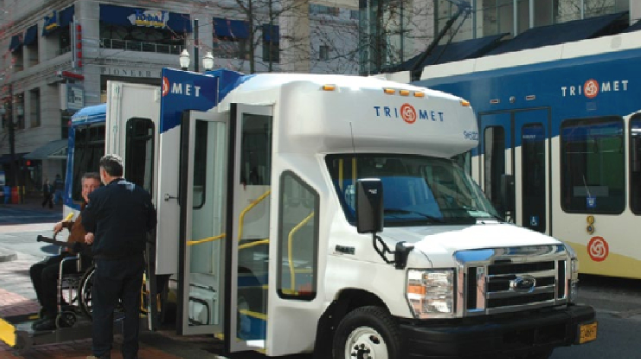 TriMet paratransit bus
