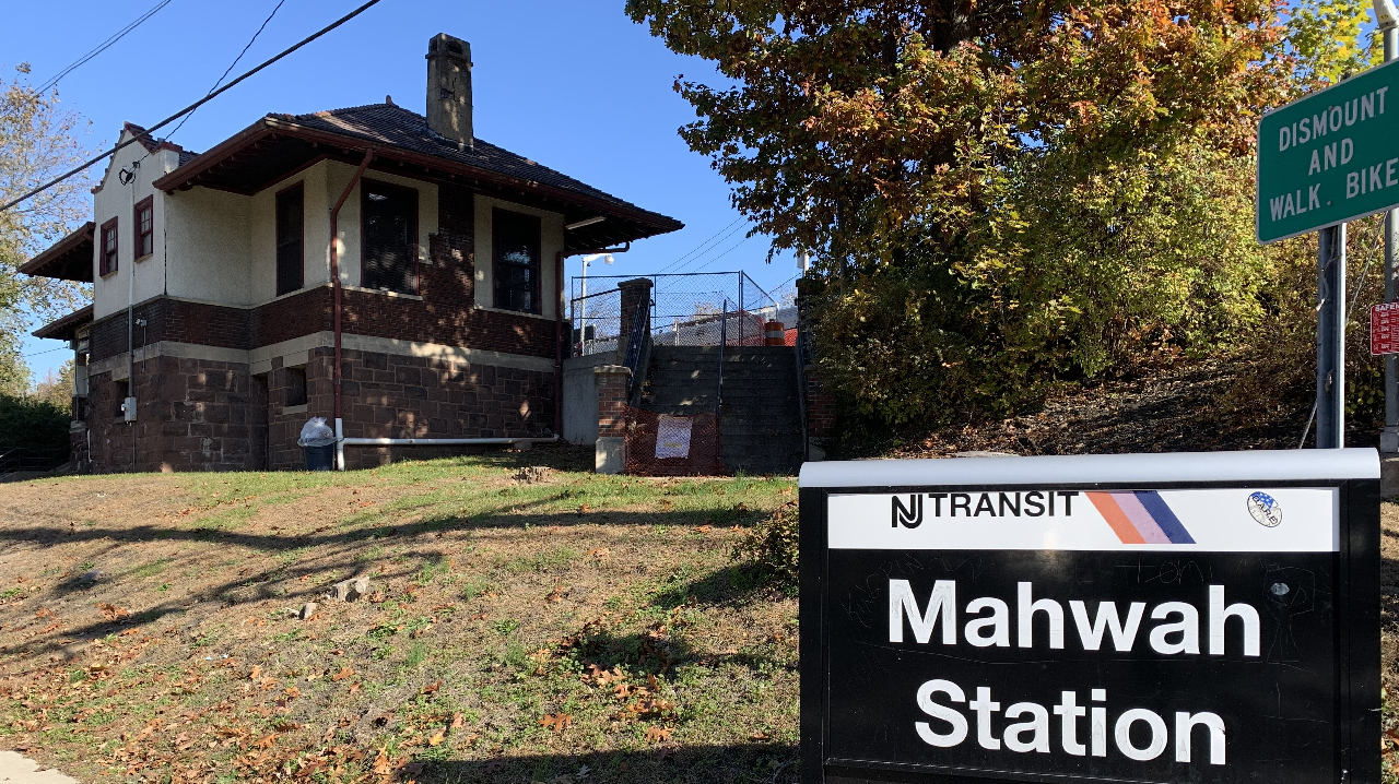 NJ Transit is moving forward with plans to revitalize the Mahwah train station to enhance the customer experience.