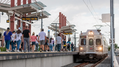 Crowds on an N Line platform.