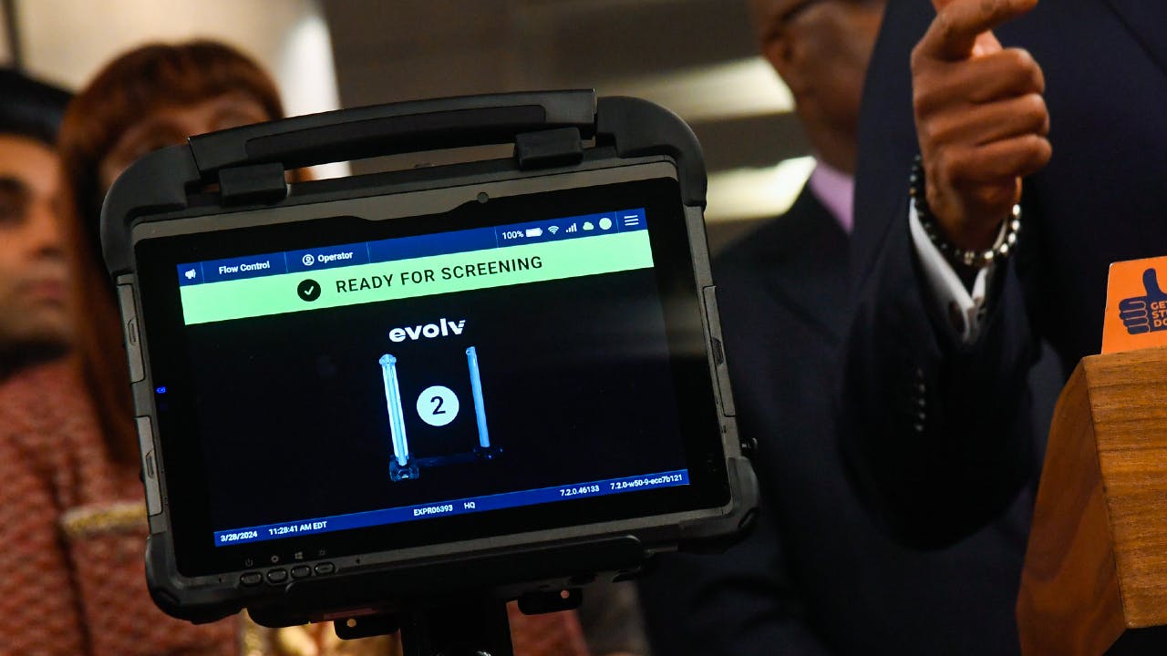 An MTA weapons detector.