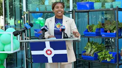 IndyGo Chief Public Affairs Officer Lesley Gordon at the June 13 Food in Transit launch event. IndyGo Chief Public Affairs Officer Lesley Gordon at the June 13 Food in Transit launch event.