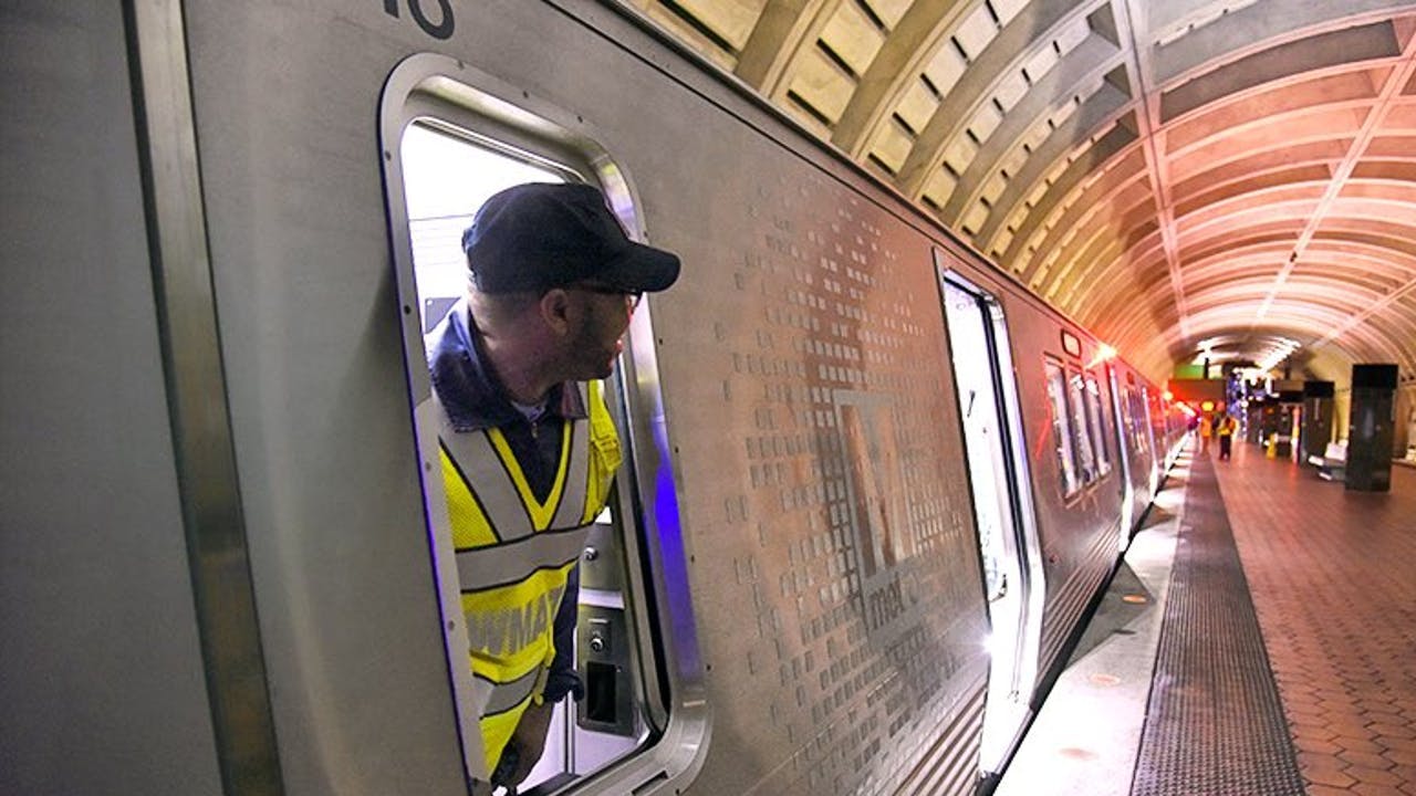 The Washington Metrorail Safety Commission is allowing WMATA Metrorail to fully operate in auto door mode.