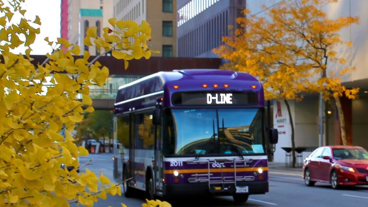 Des Moines Area Regional Transit Authority D Line bus.
