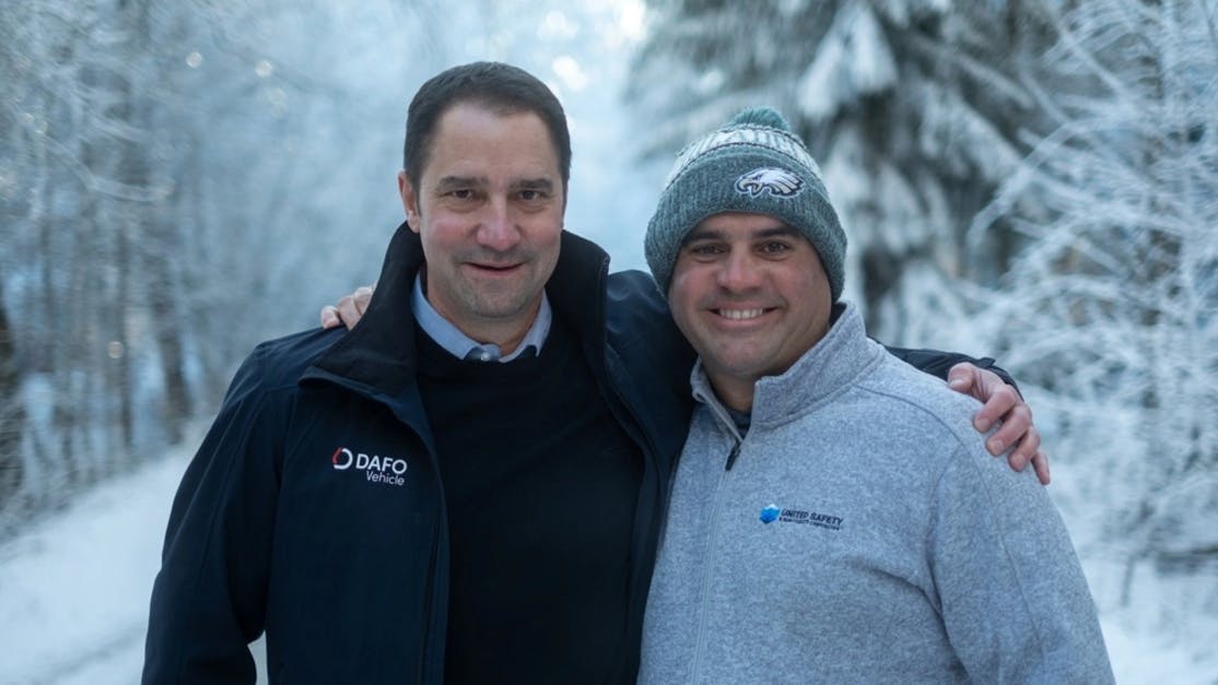 Dafo Vehicle staff in snow.