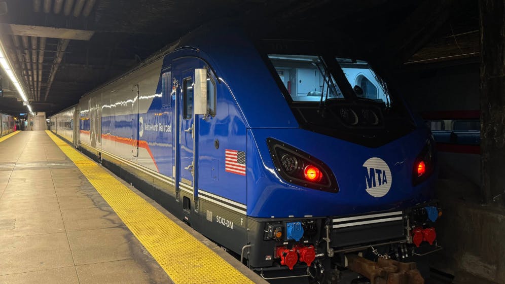 A SC42-DM dual-powered locomotive.