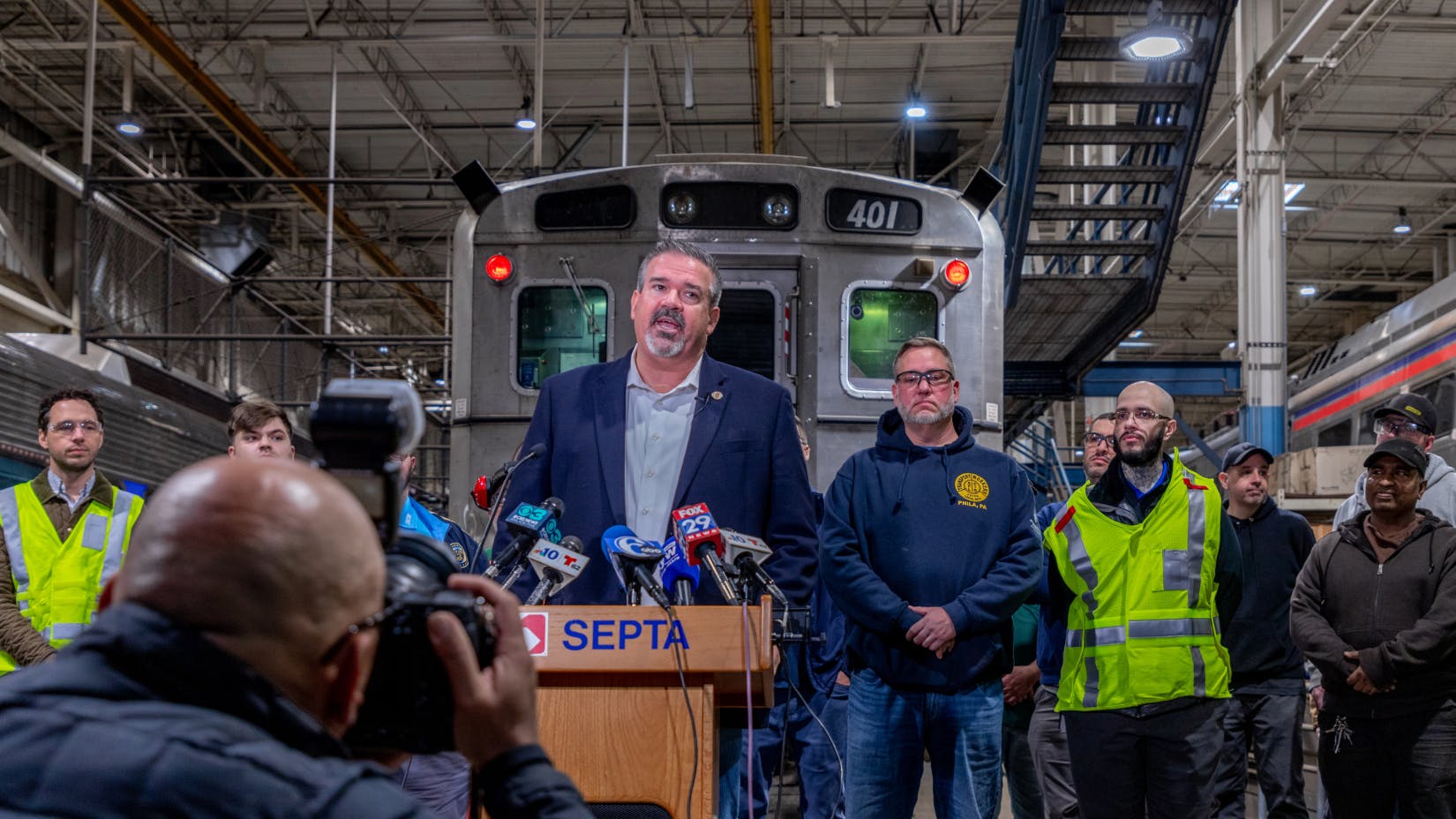 SEPTA General Manager Scott A. Sauer spent the day on Nov. 14 thanking employees at the maintenance shops where crews have worked for weeks to conduct the complex inspections and address any needed repairs.