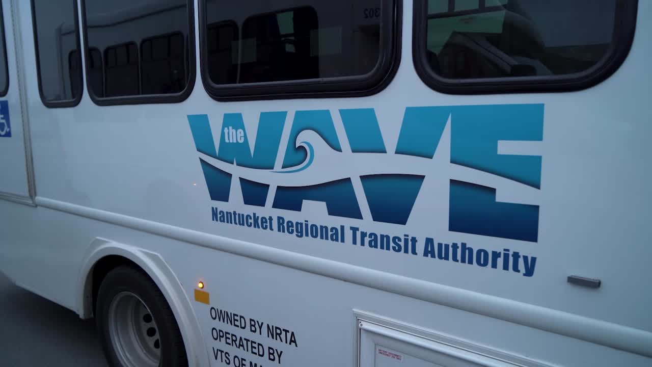 A Nantucket Regional Transit Authority bus.