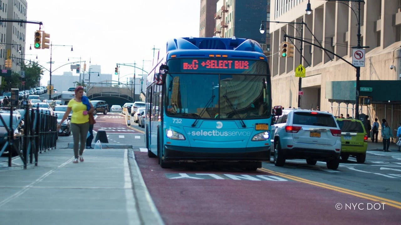 Bx6 Select Bus Service at East 161st Street and Sherman Avenue.