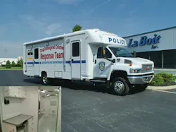 33footdrugendangeredchildrensresponsevehicle 10044399 33footdrugendangeredchildrensresponsevehicle 10044399