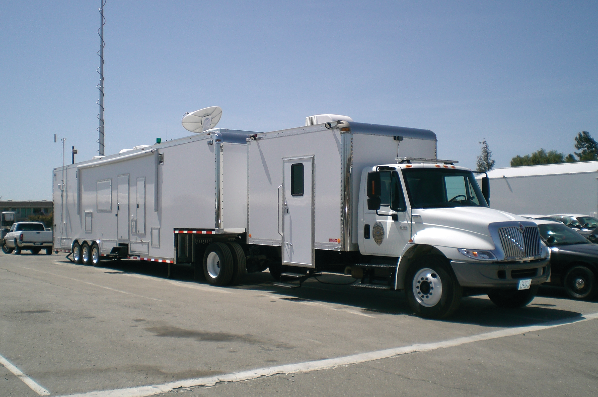 Commandtrailer 10045084