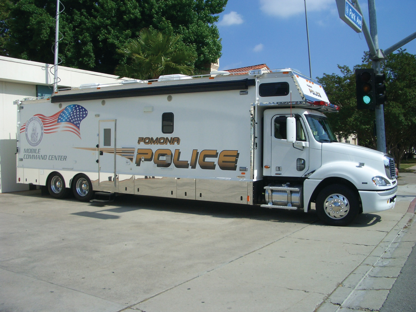 Pomonacacommandcenter 10045076