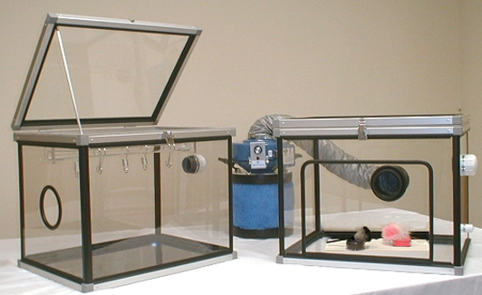 Portablelatentfingerprintingchambersandworkstations 10042897