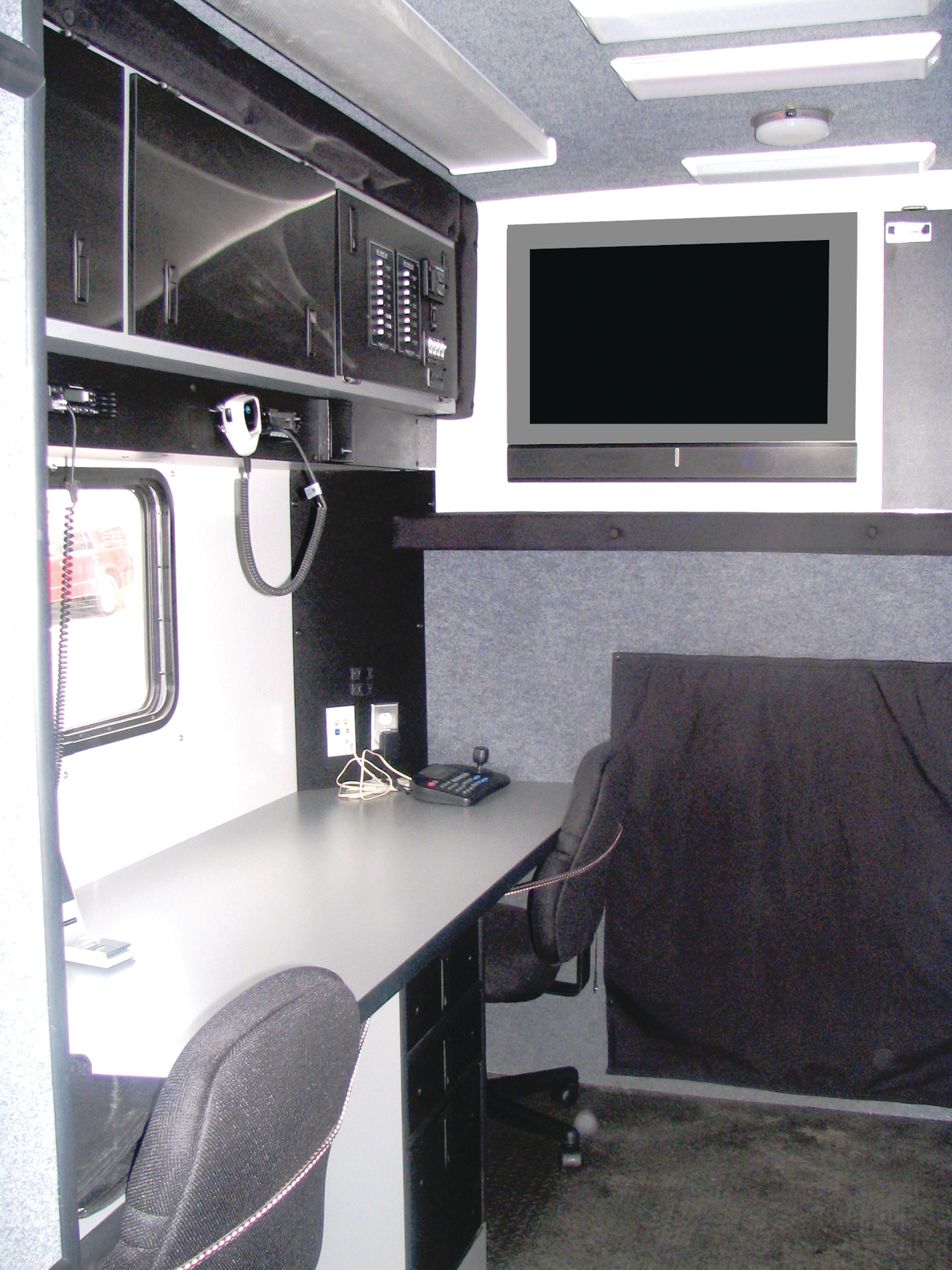 Tacticalswatandcommandcenter 10050615