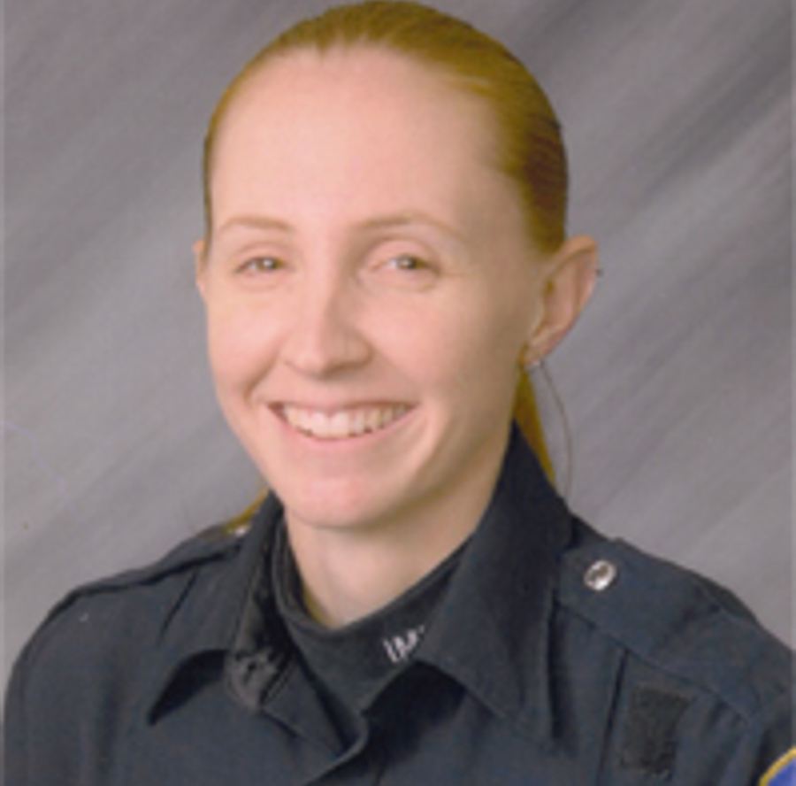 Indyofficerhonored 10692763