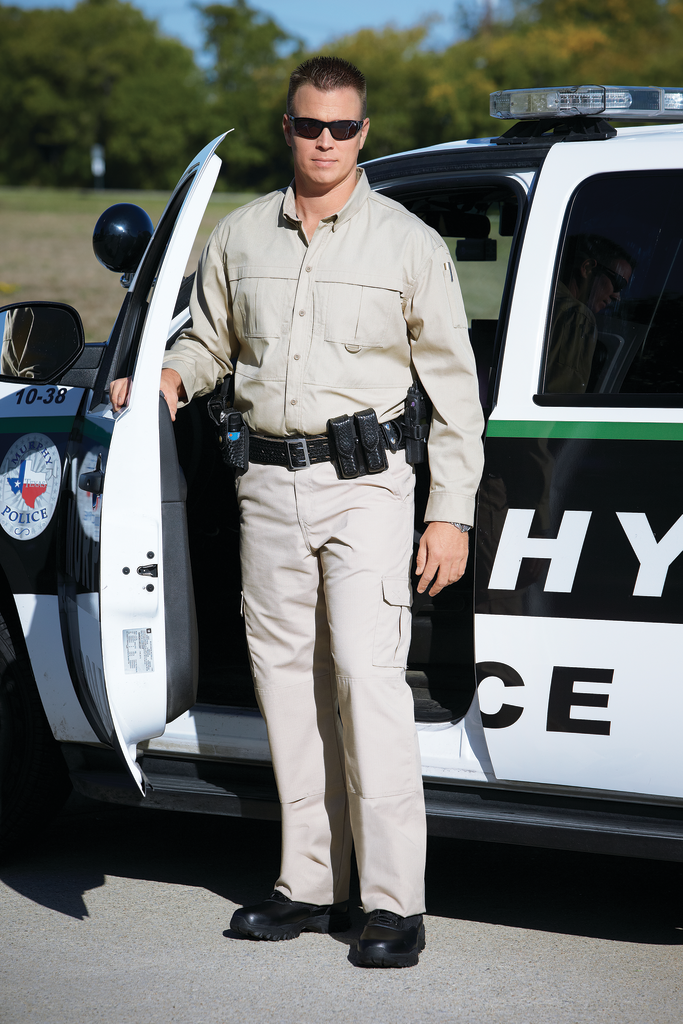 Shot 1 Dow Policeman192 11407553