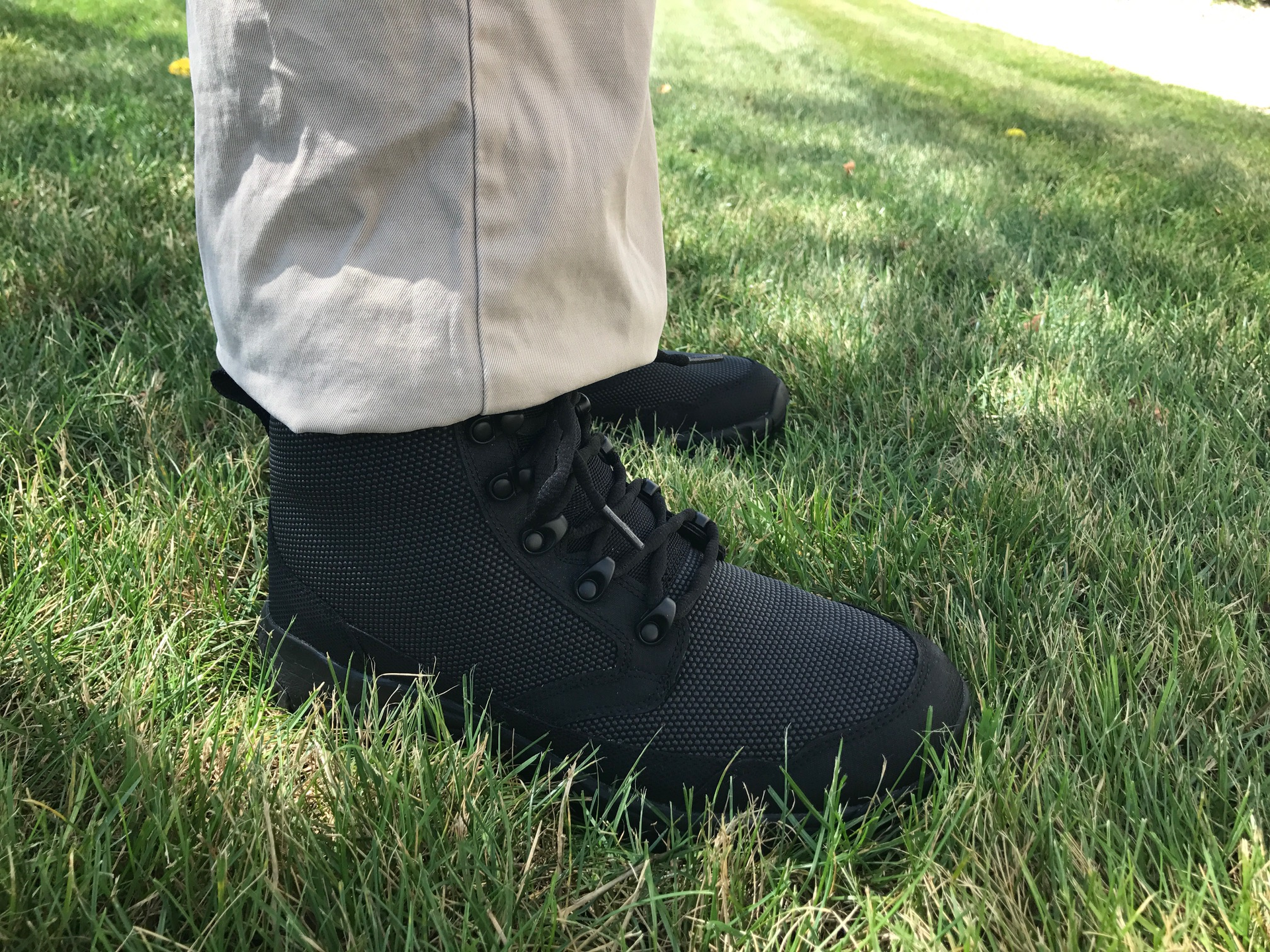 Altai Gear's 6' MFT 100-ZS Side-Zip Boot, full profile.
