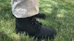 Altai Gear's 6' MFT 100-ZS Side-Zip Boot, full profile. Altai Gear's 6' MFT 100-ZS Side-Zip Boot, full profile.
