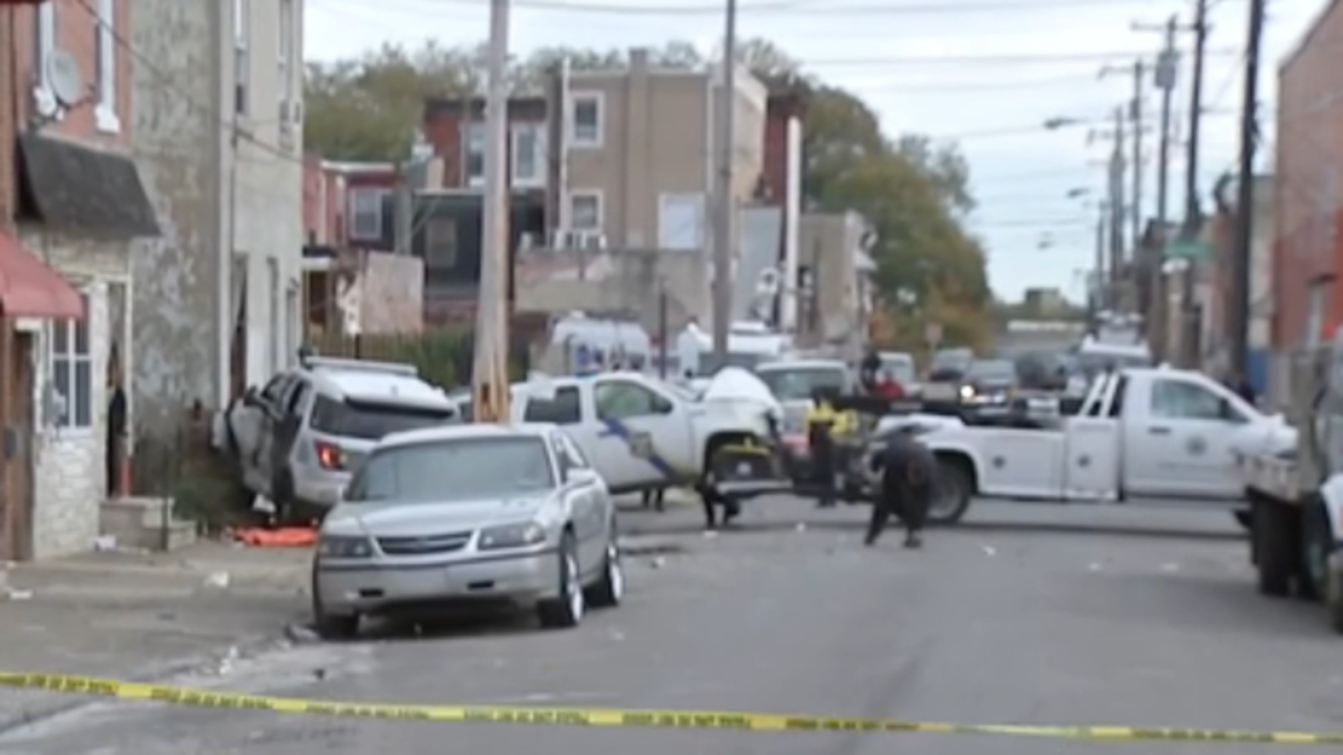 The officers were en route to the call when the two SUVs crash on D Street and Indiana Avenue Friday morning.