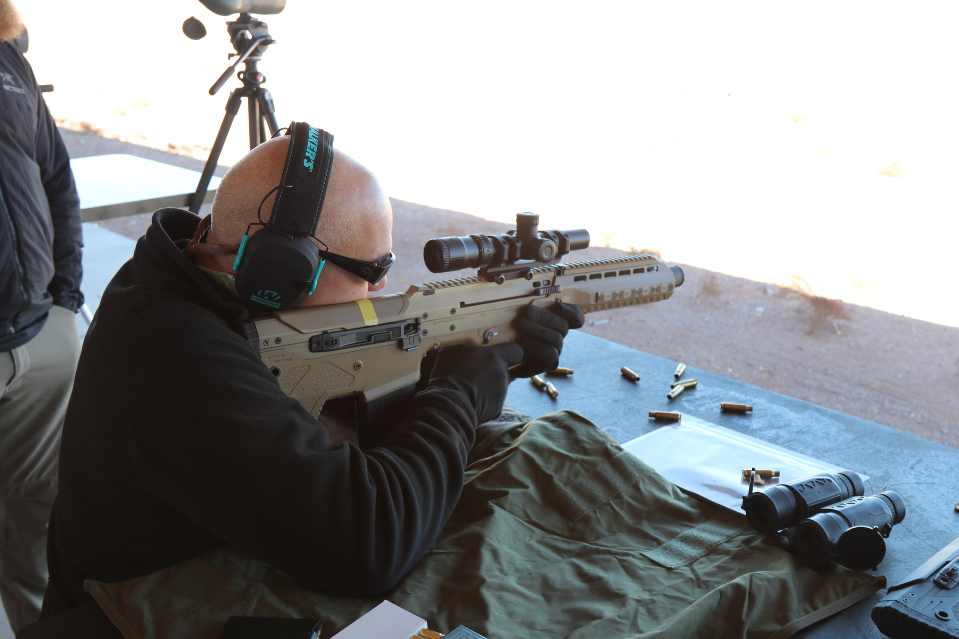 The Desert Tactical MDR is a flexible compact platform that is ambidextrous, lightweight, and has ergonomic enhancements like forward eject and a non reciprocating bolt handle. It quickly converts to three calibers at the end user level.