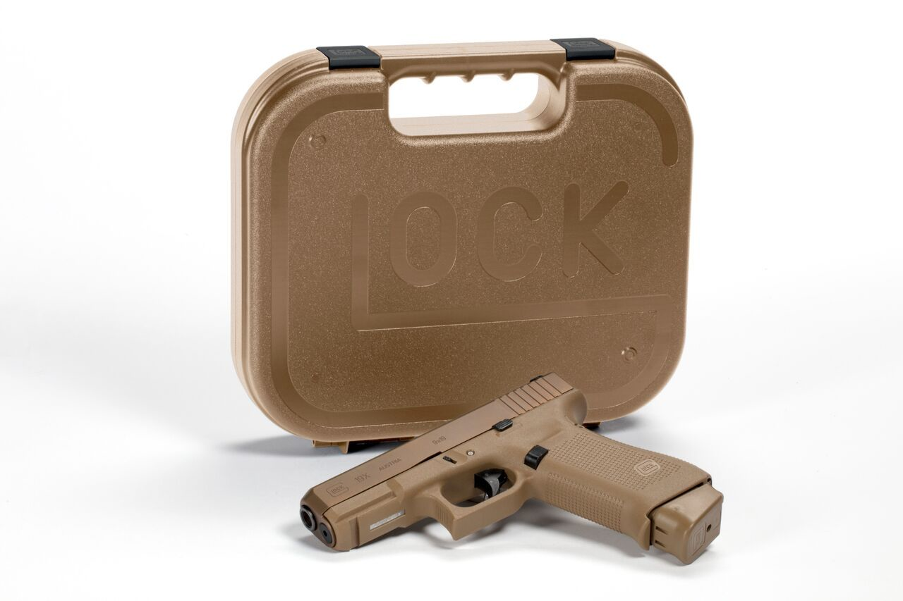 The Glock 19X combines the best features of two of its most popular and most trusted field-tested platforms: the Glock 17 frame and the Glock 19 slide.
