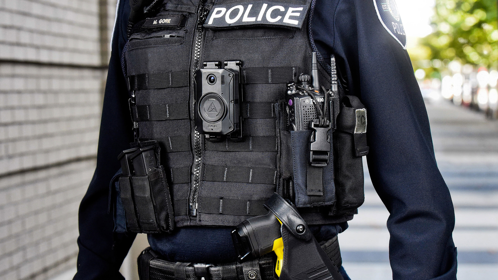 Axon Body 3 is the first body camera built with both brains and brawn so you can better protect life.