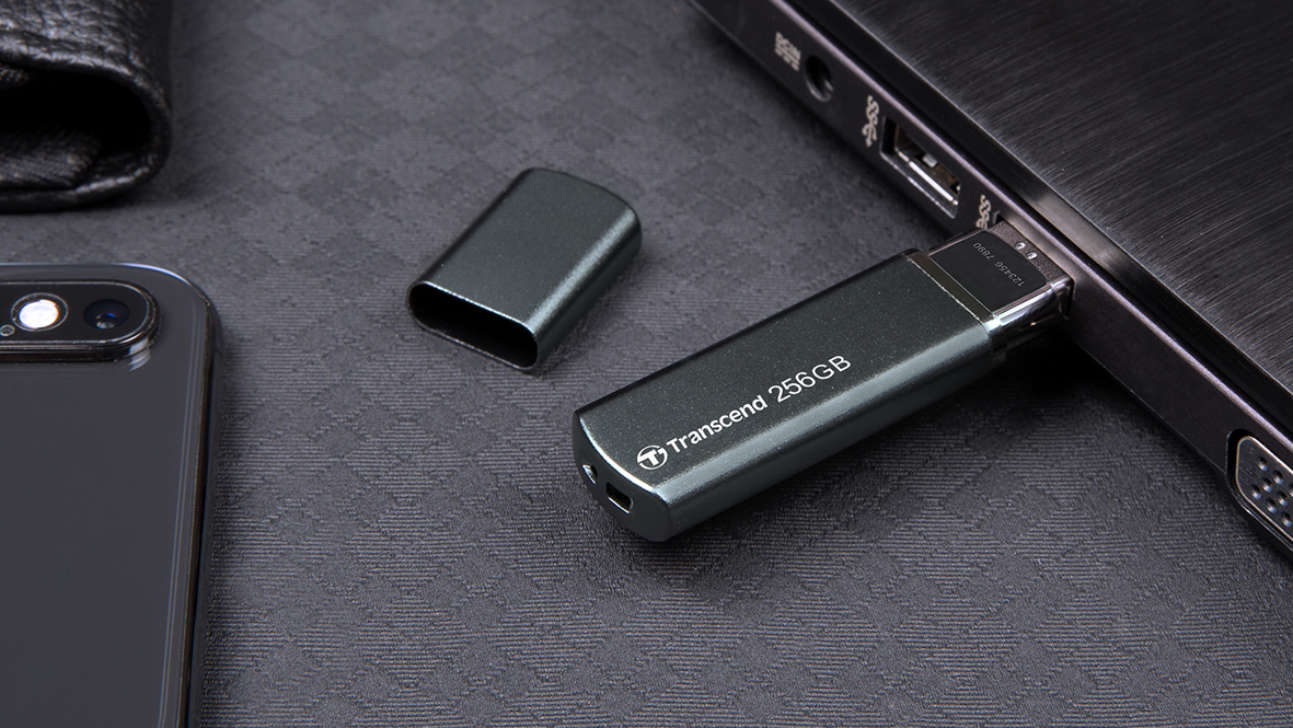 Transcend Jf910 03 5e3b499d57ee4
