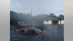 Two Pascagoula, MS, police officers rescued two people from flash flooding caused by Hurricane Ida on Tuesday. Two Pascagoula, MS, police officers rescued two people from flash flooding caused by Hurricane Ida on Tuesday.