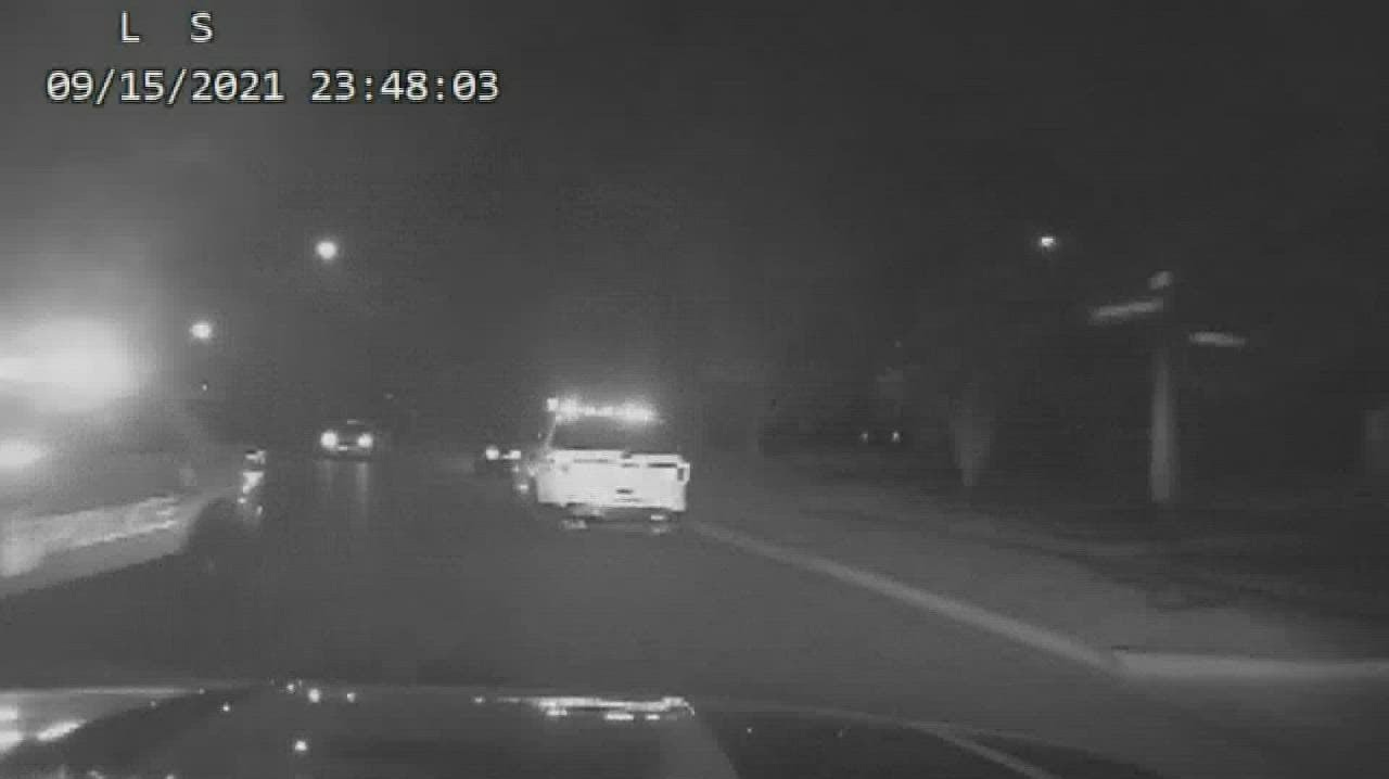 Young Boys Lead Ohio Police on Chase after Carjacking | Officer
