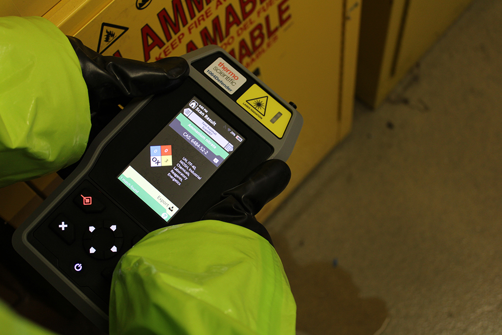 1064 Defender Raman Analyzer