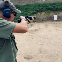 Lindsey initially thought that the Shockwave should be fired from the hip only, guided by a laser. Later, it was found that it can be fired accurately from a sighting plane. Both shoulders should be tucked in, and the non-firing arm should be fully extended. Lindsey initially thought that the Shockwave should be fired from the hip only, guided by a laser. Later, it was found that it can be fired accurately from a sighting plane. Both shoulders should be tucked in, and the non-firing arm should be fully extended.