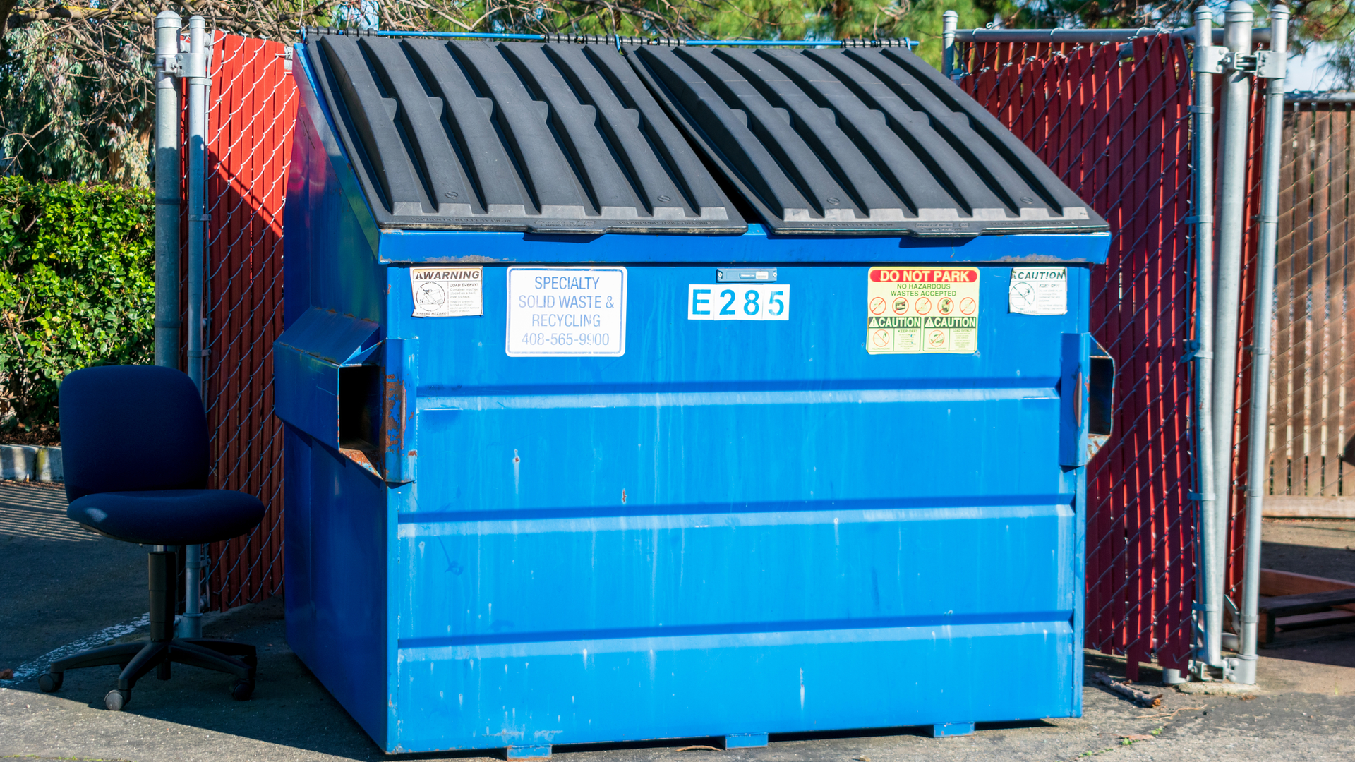 Dumpster Tns 63039236309a7