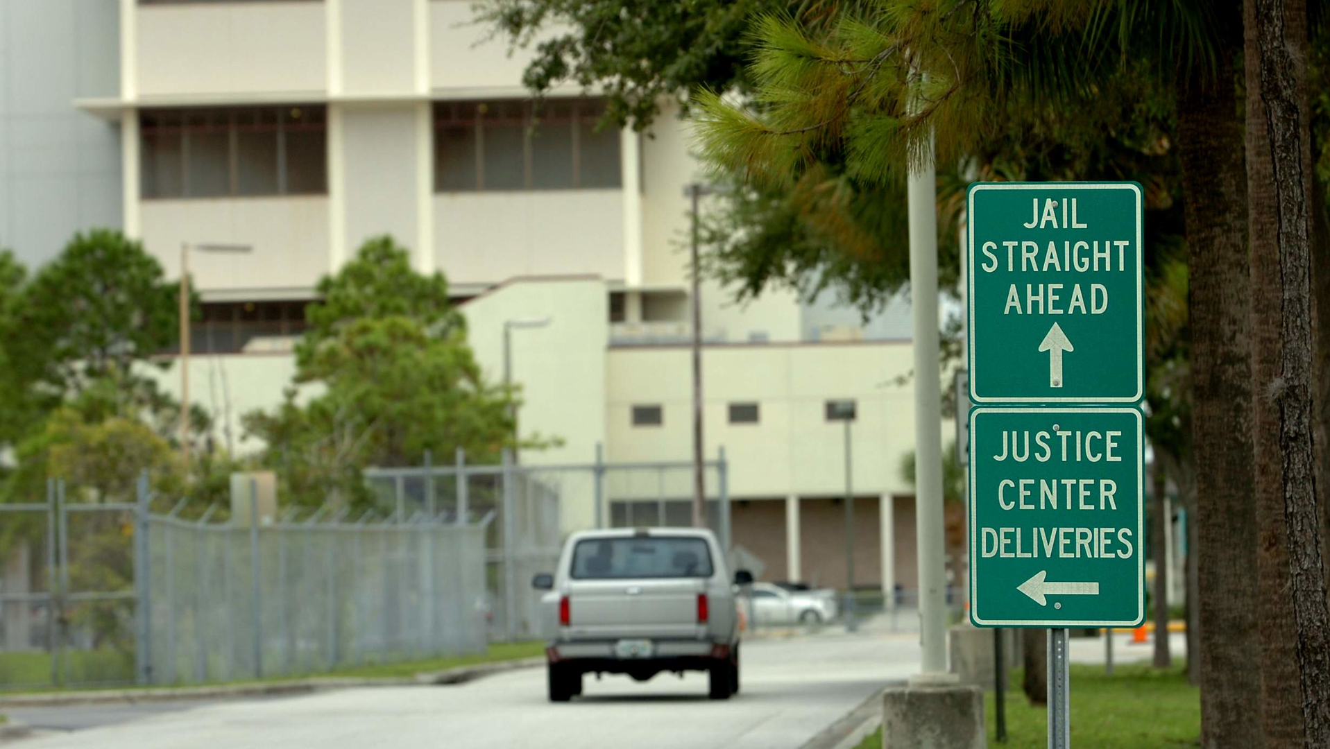 A man bailed out of the Pinellas County, FL, jail on a drunken driving charge Sunday then tried to break into three sheriff's office vehicles parked on the facility grounds, according to arrest reports.