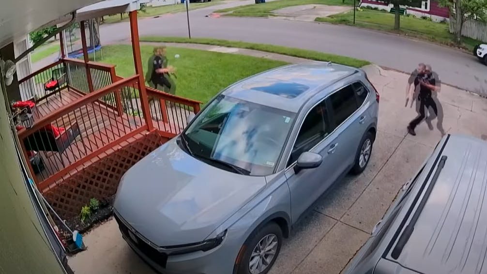 columbus_police_rifle_shootout_oh