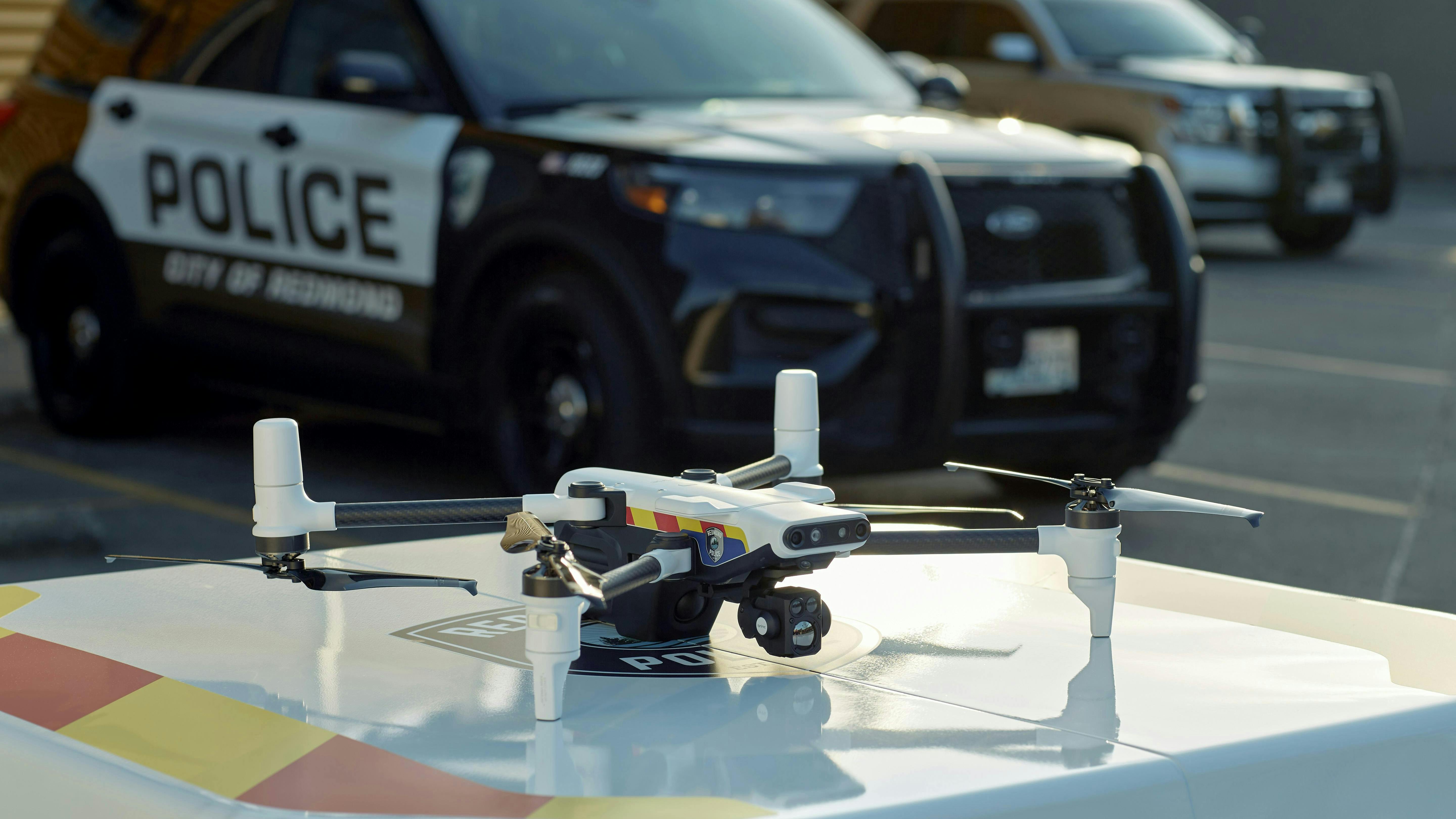 669ac5722bc6d7acd488ed41 Responder Sitting On Station 1