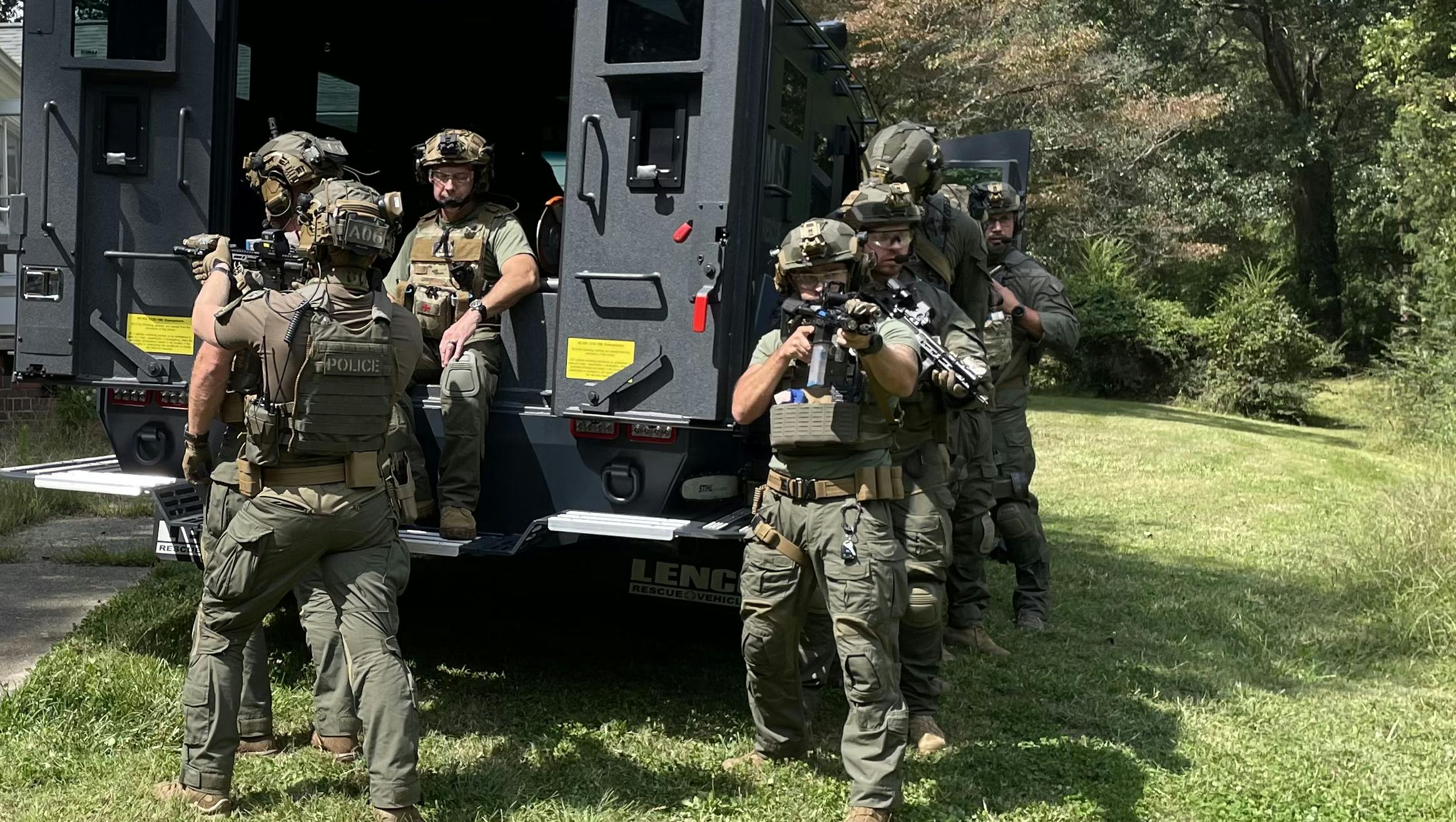 activeshooterhandbookswatimage