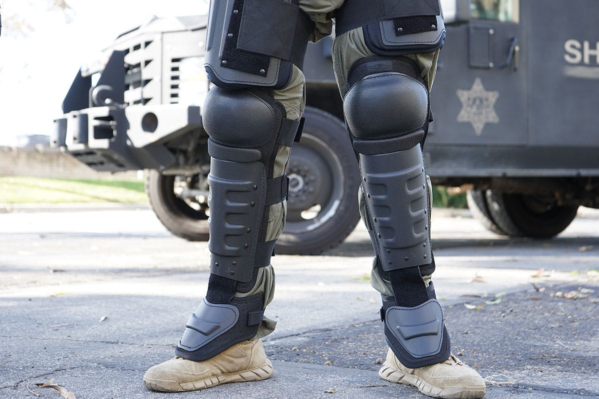 hardshellkneeshinguards1