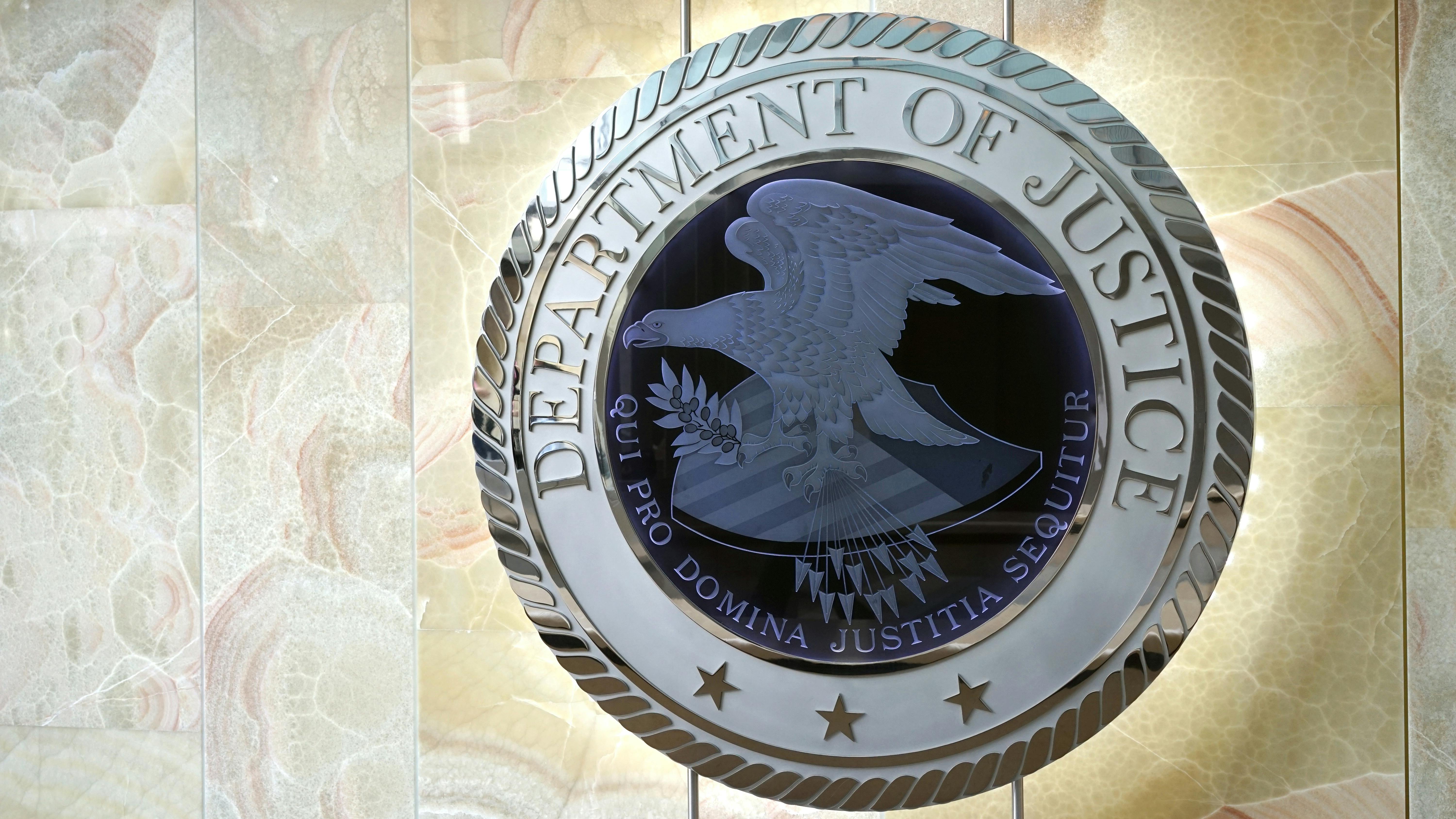 695d10e36d761bea5c2e0a96 Dreamstime Xxl 100867821