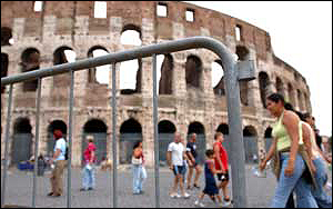 New X-ray detection systems and barricades will increase security at the Roman Colosseum, where simple metal barriers are part of an outdated security plan.